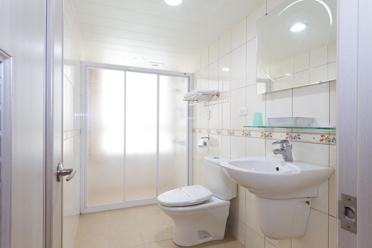 Songshan Hotel Kaohsiung Bagian luar foto