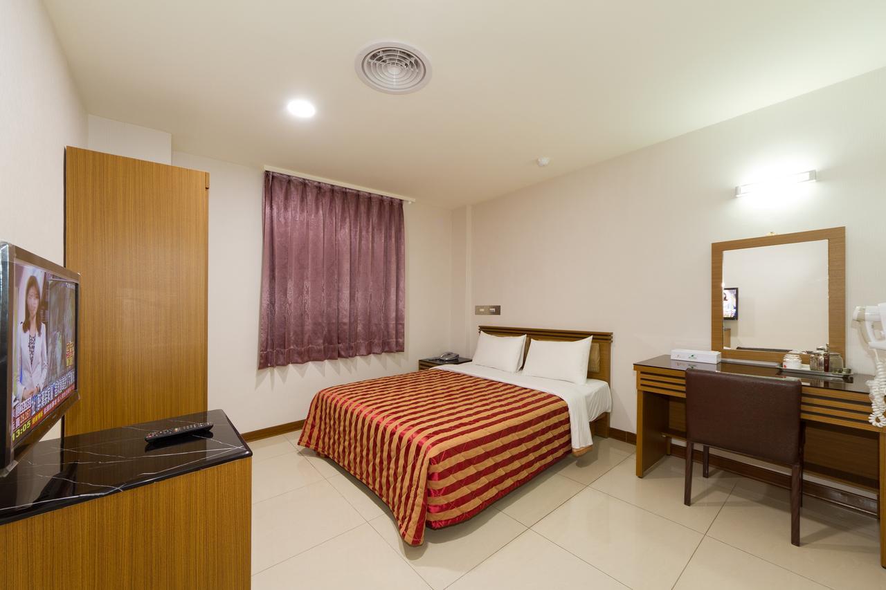 Songshan Hotel Kaohsiung Bagian luar foto