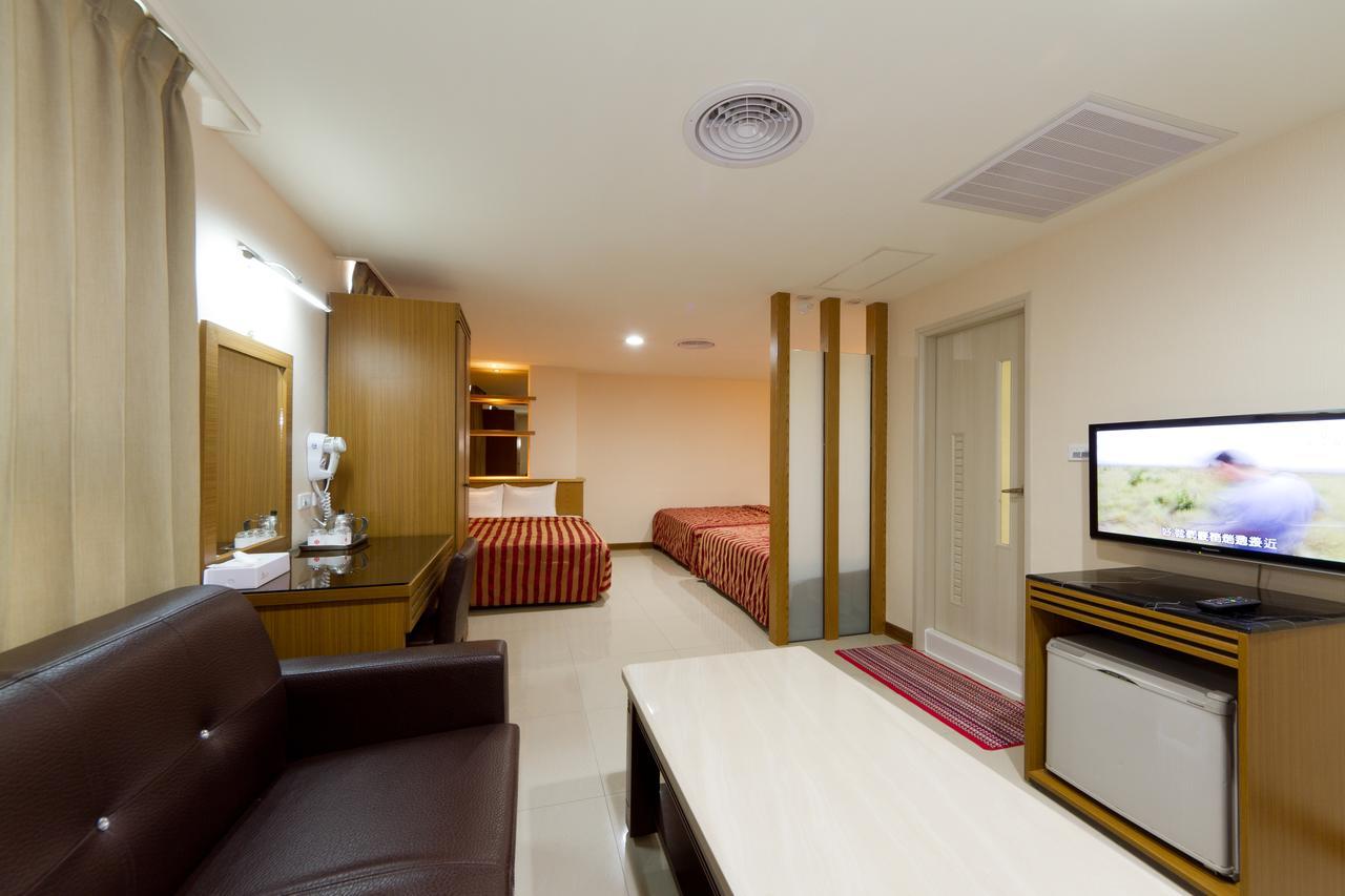 Songshan Hotel Kaohsiung Bagian luar foto